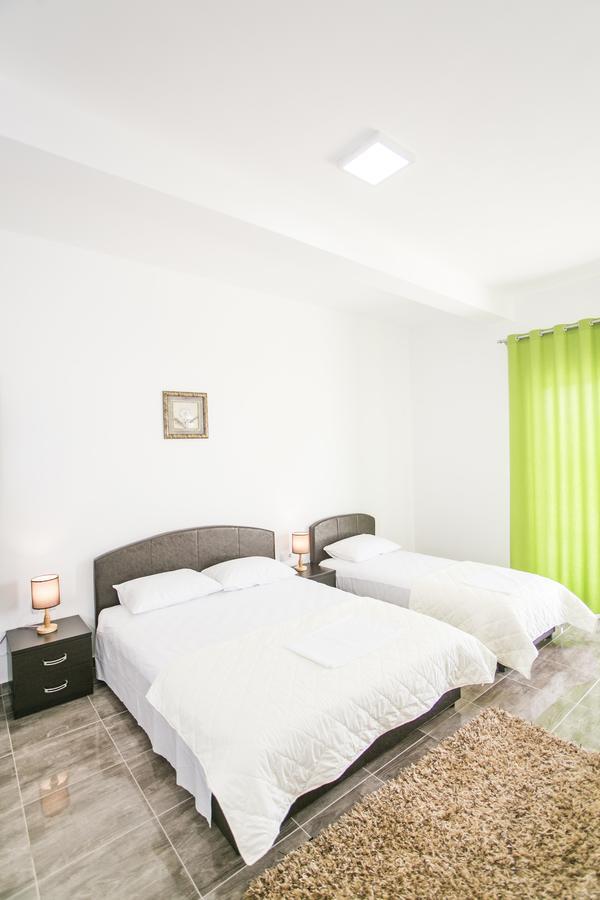 Zara Apartments Ulcinj Bagian luar foto