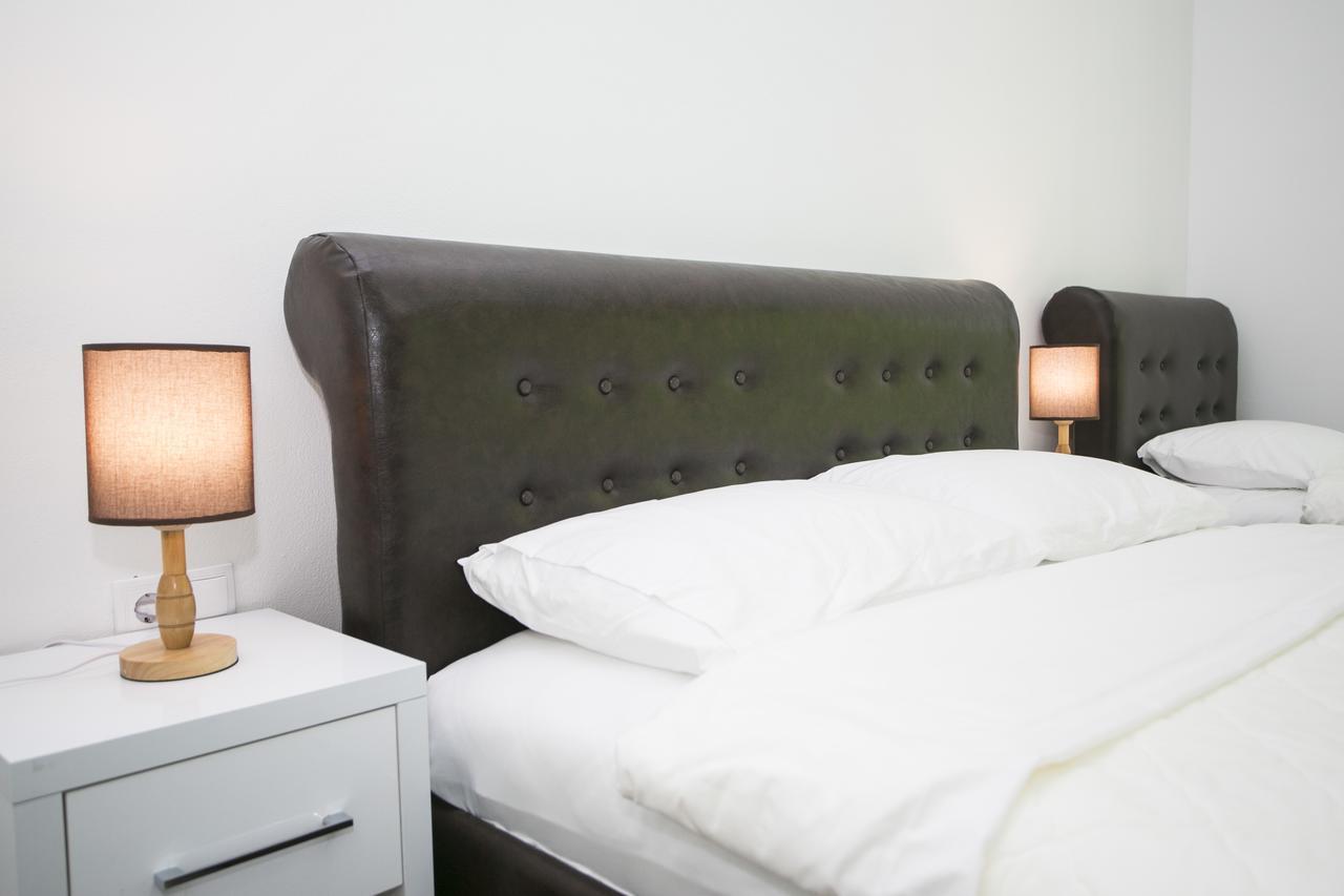 Zara Apartments Ulcinj Bagian luar foto