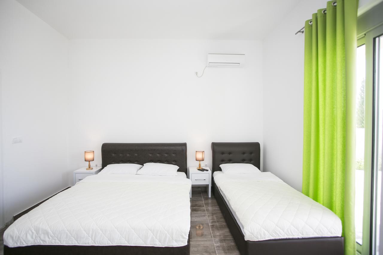 Zara Apartments Ulcinj Bagian luar foto